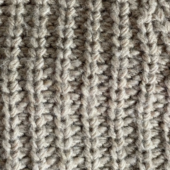 H&M knit - Picture 3 of 3